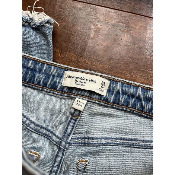 Abercrombie And Fitch The Skinny High Rise Curve Love Distressed 25/0s - Picture 2 of 6